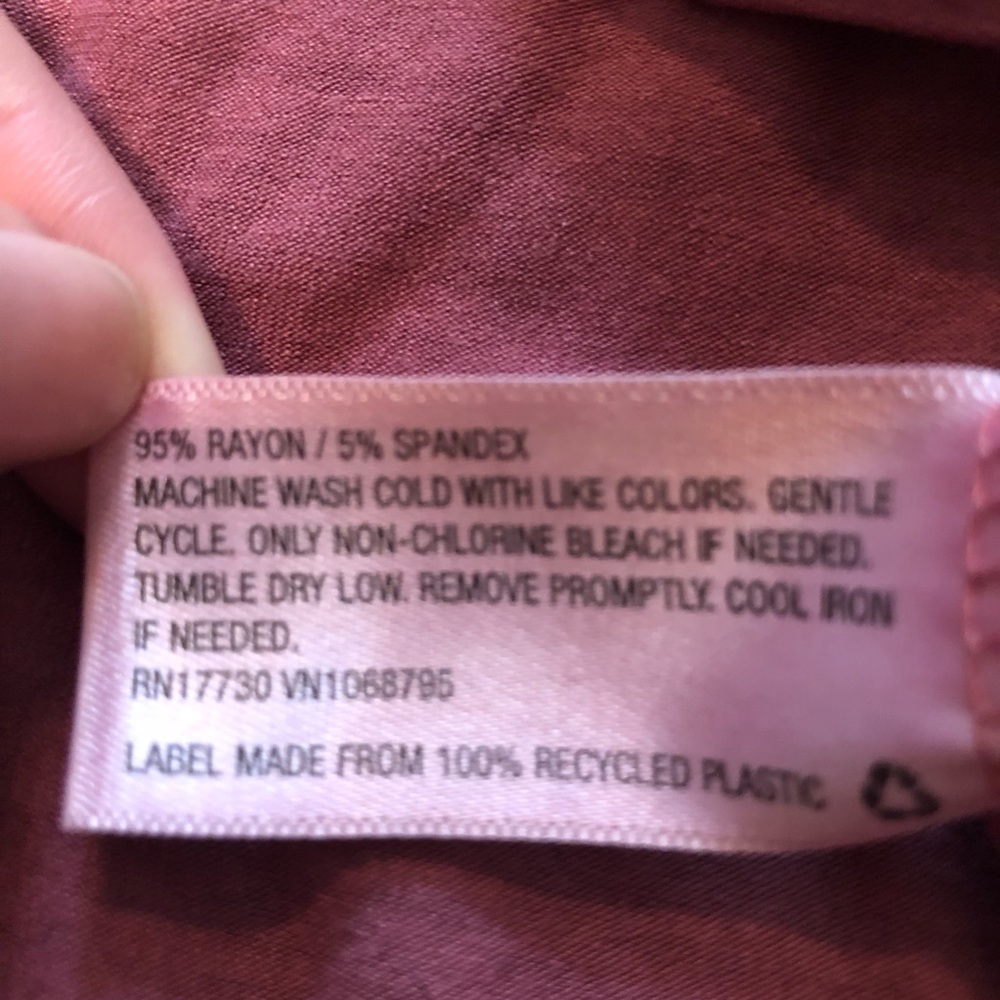 Maroon T-shirt - Picture 4 of 5